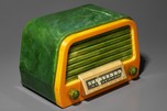 Air King A-600 ’Duchess’ Radio in Jade Green and Yellow Catalin